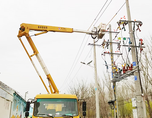 2025年3月27日，王崗線武王支線76號桿帶電接支線引線。